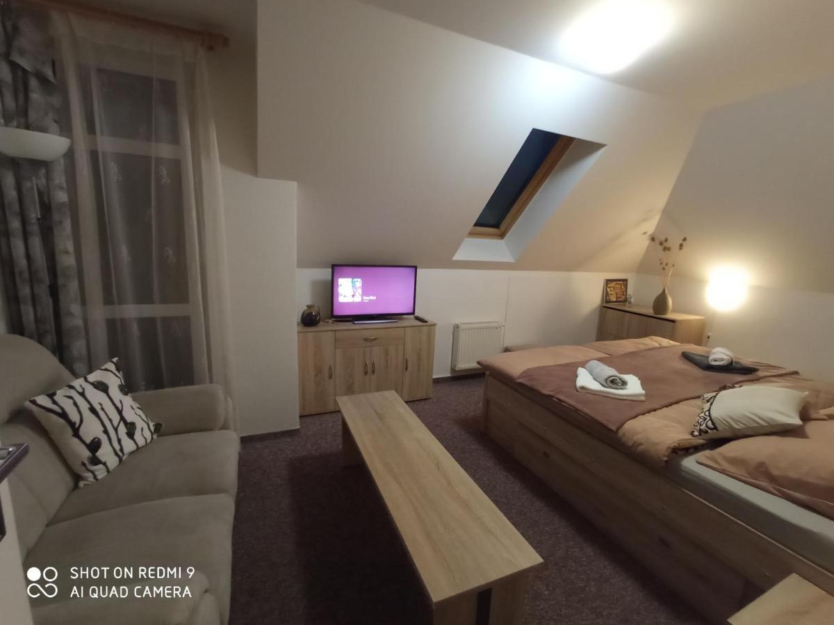 Apartman Violeta ฮาร์ราคอฟ ภายนอก รูปภาพ