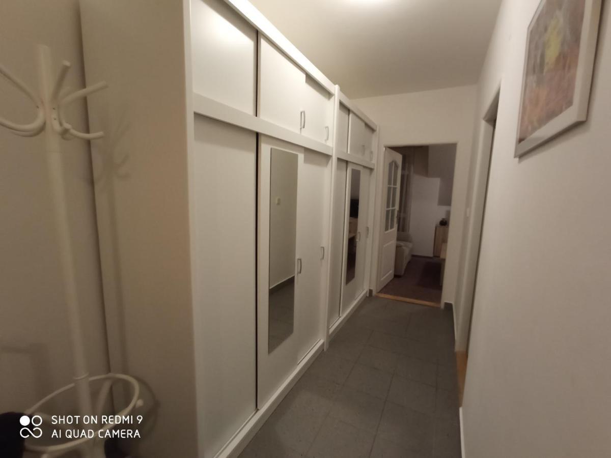Apartman Violeta ฮาร์ราคอฟ ภายนอก รูปภาพ